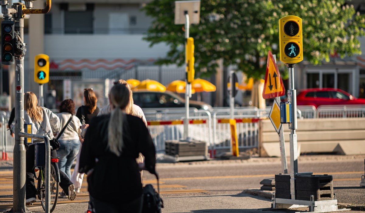 Barnvagn vid tillfälligt övergångsställe