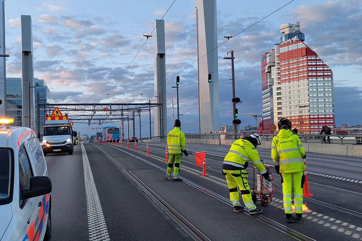 Flaggvakter på Hisingsbron